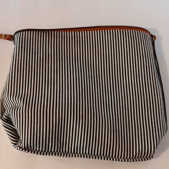 Afriek x Omy Bag. Smoke free home - Picture 4 of 5